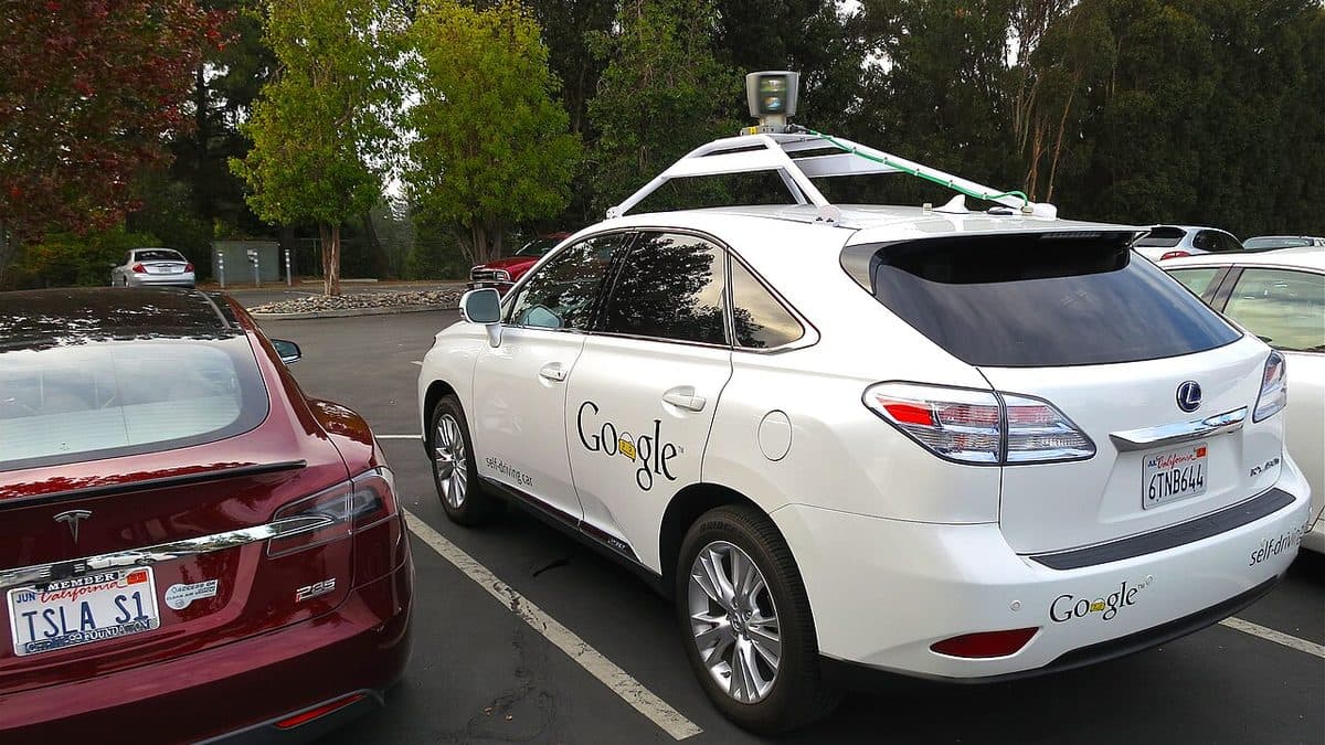 DiDi Autonomous Driving Launches Fully Driverless Service Trials of Next-Generation R2 Robotaxi