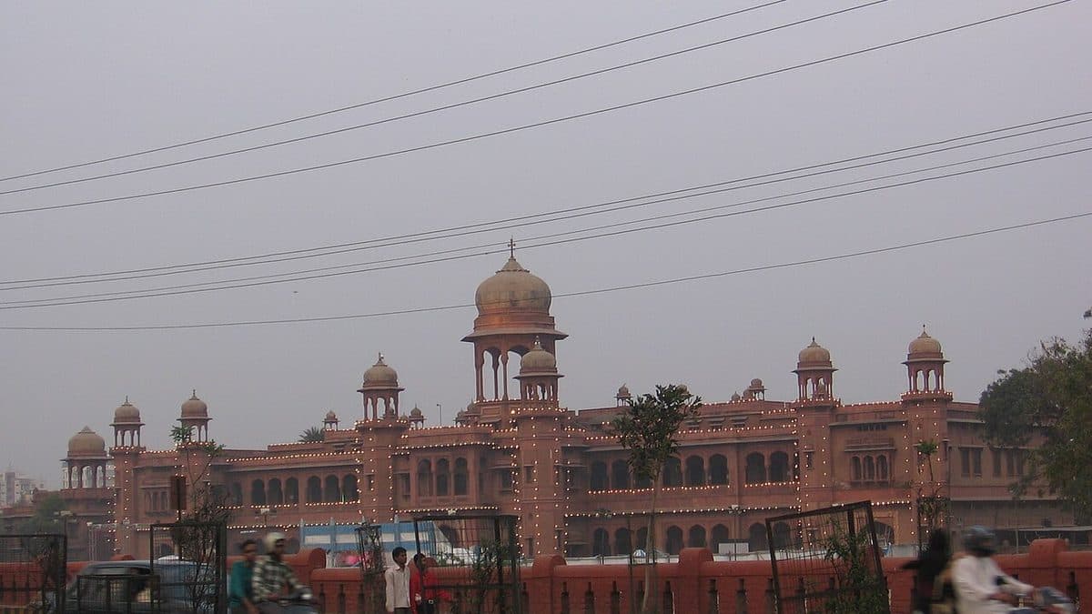 Uttar Pradesh Introduces Learning Enhancement Programme with Science and Math Circles for Upper Primary Students